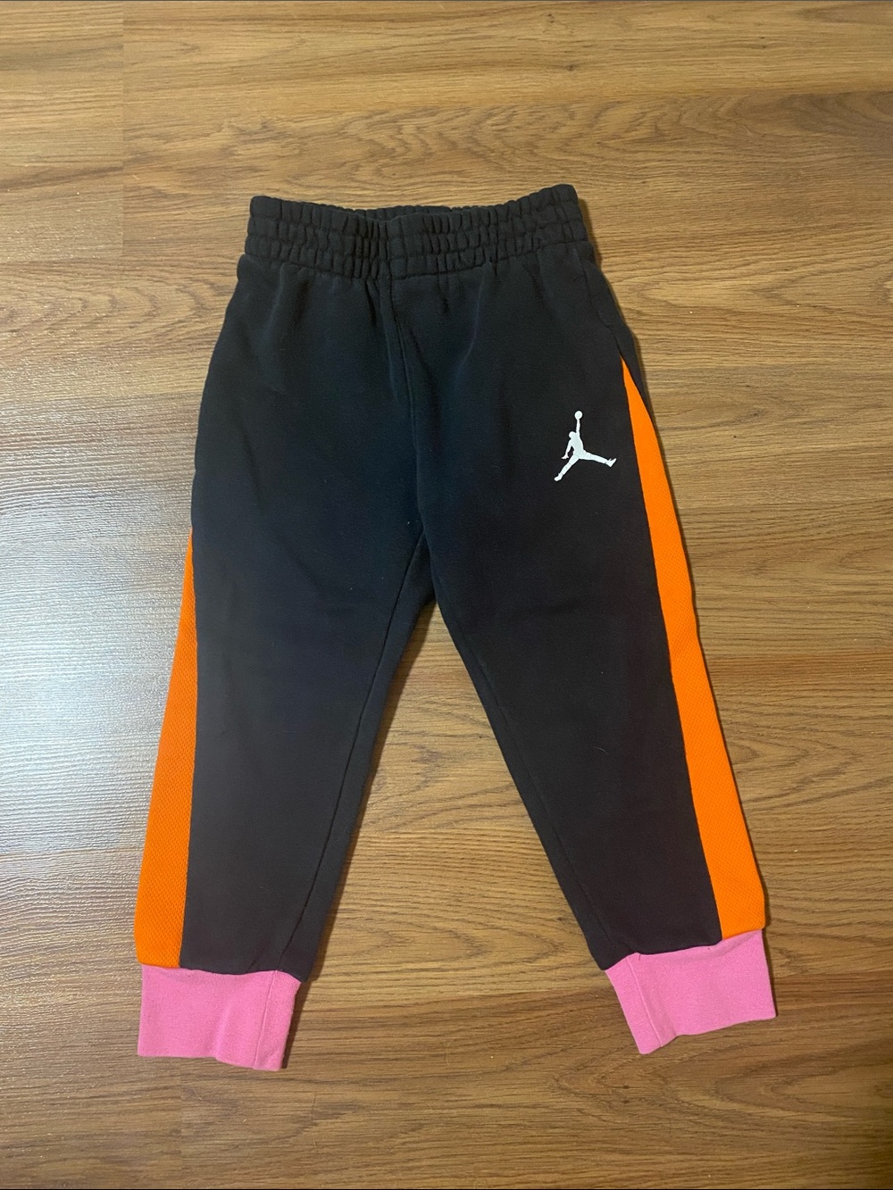 ✨8/$10. Nike Jordan. Toddler sweatpants. 4T